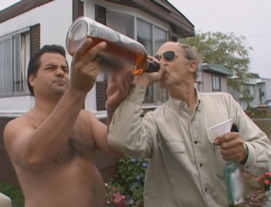 Plantilla de meme lahey chugs whiskey