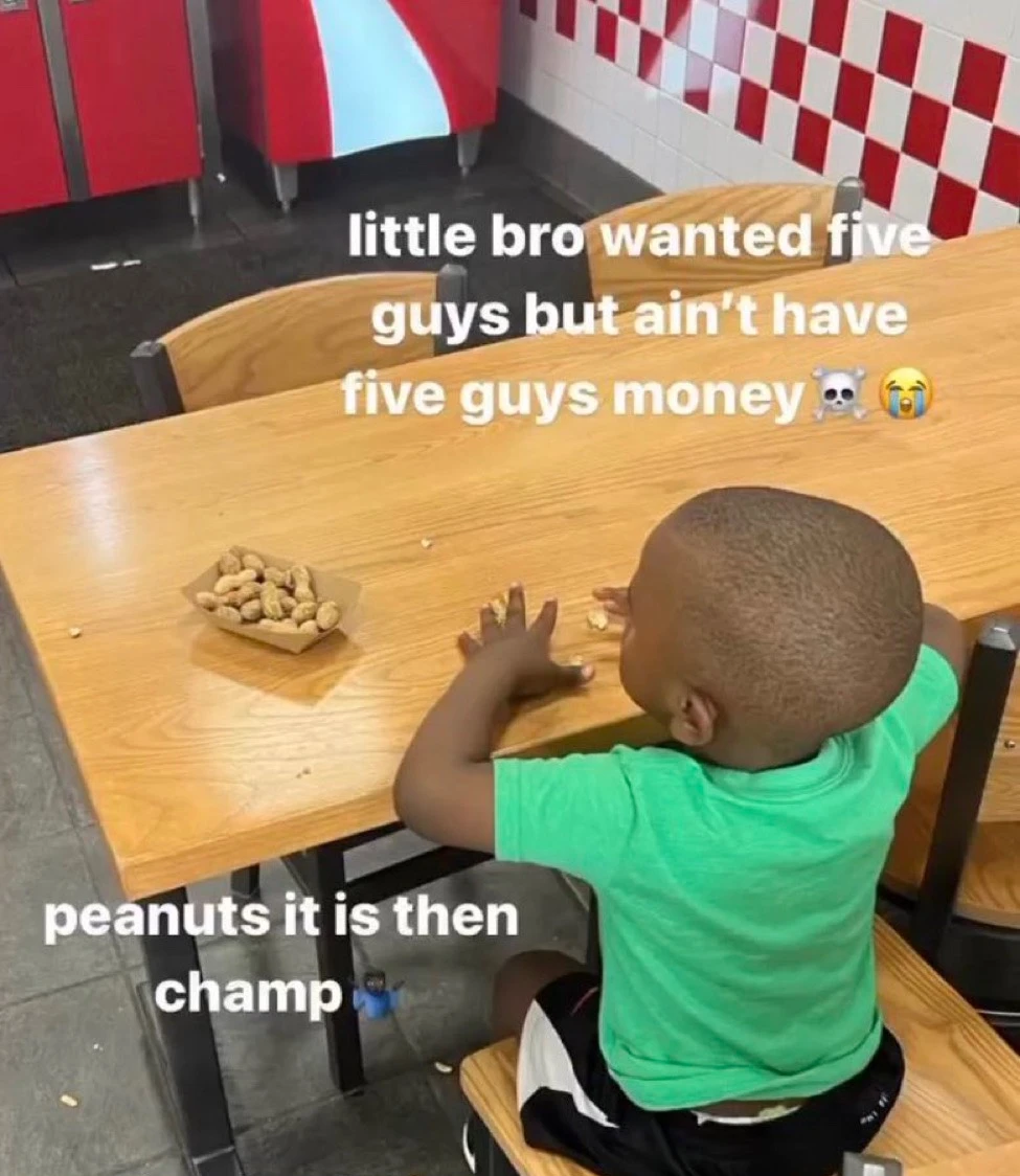 Plantilla de meme Lil bro wanted five guys