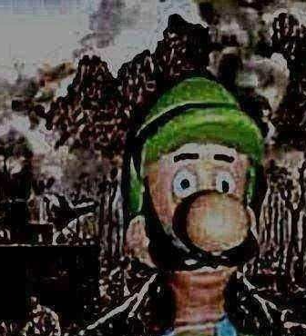 Plantilla de meme luigi yard stare