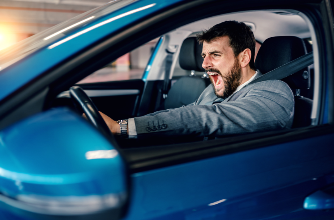 Template meme Man Screaming In Car