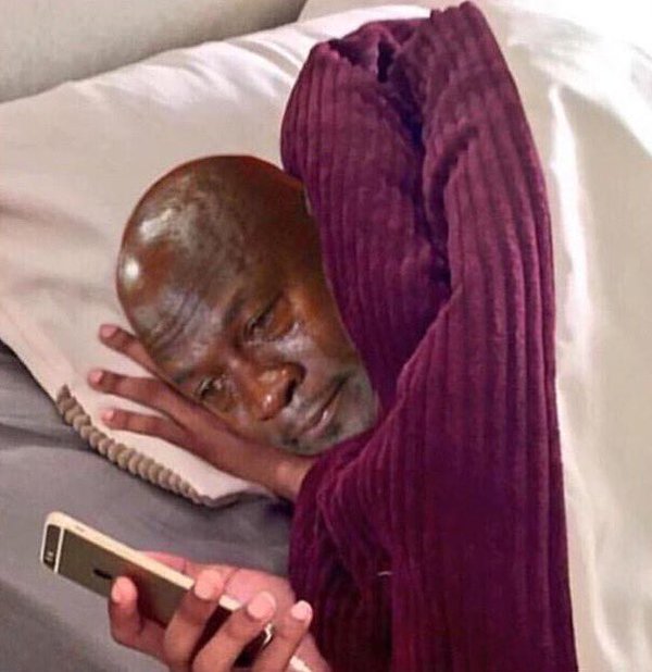 Plantilla de meme Michael Jordan Crying In Bed