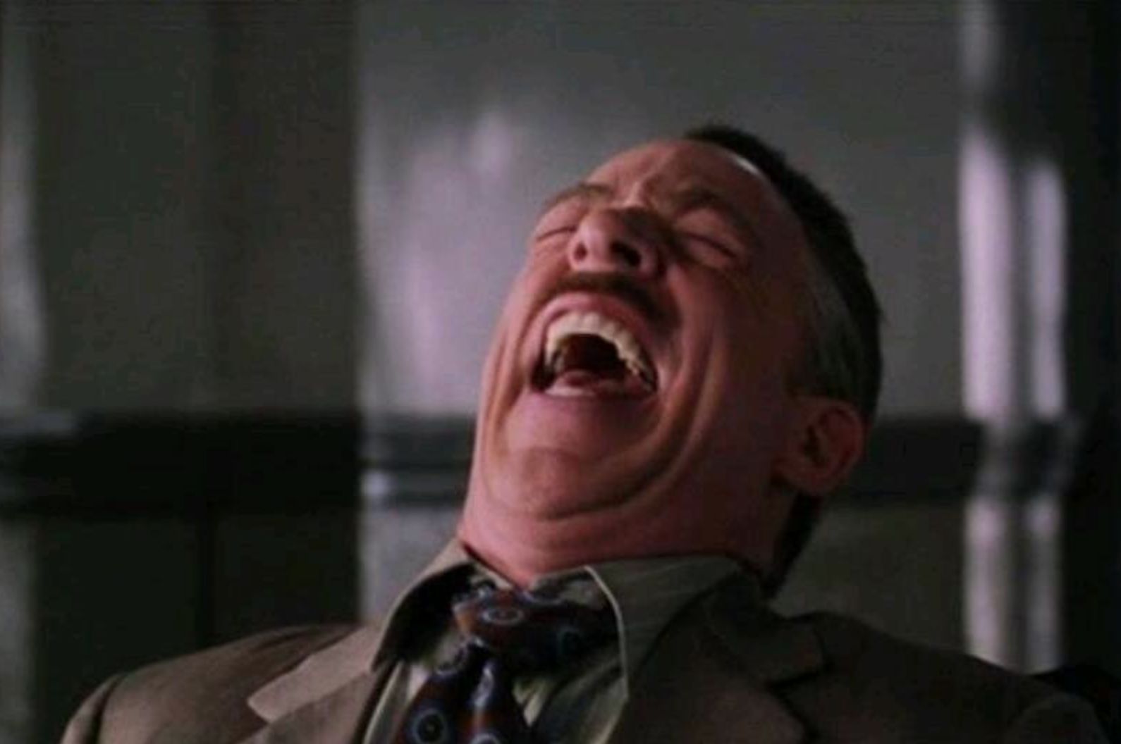 Template meme "My Face When..." laughing meme