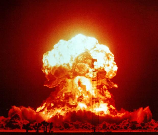 Plantilla de meme Nuke