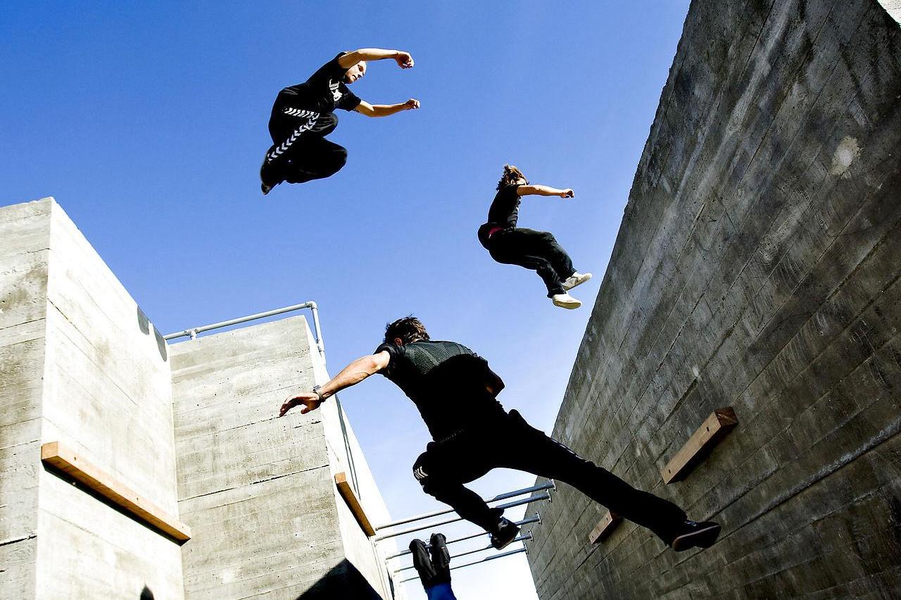 Plantilla de meme Parkour risk