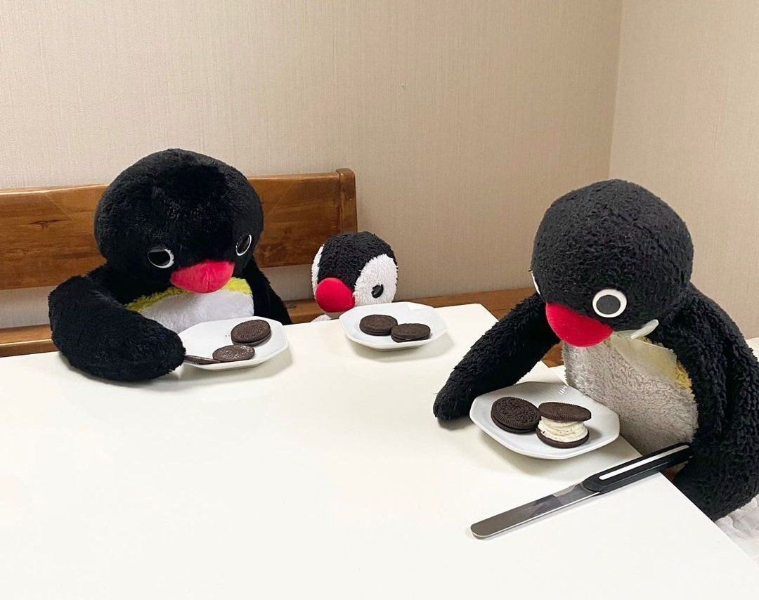 Plantilla de meme Pingu family dinner