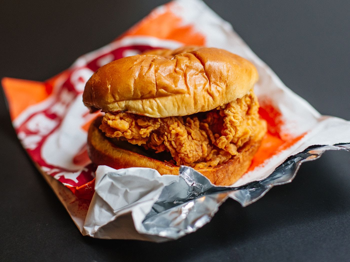 Plantilla de meme Popeyes chicken sandwich