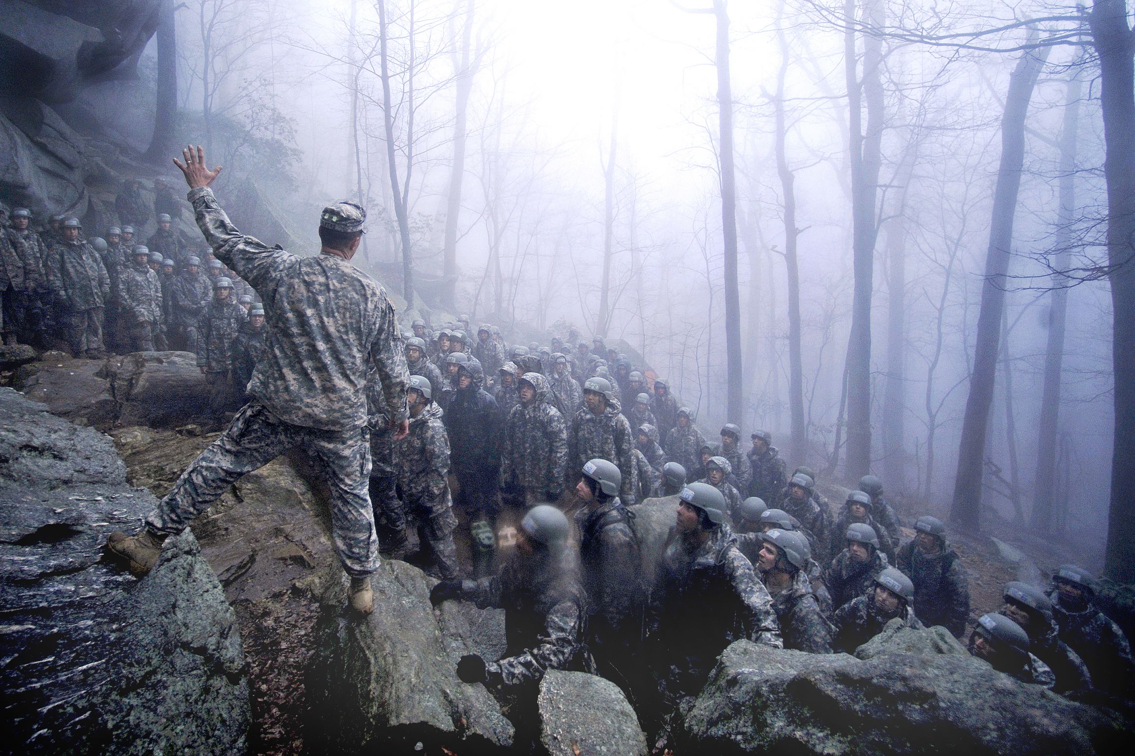 Plantilla de meme Ranger school rock climbing