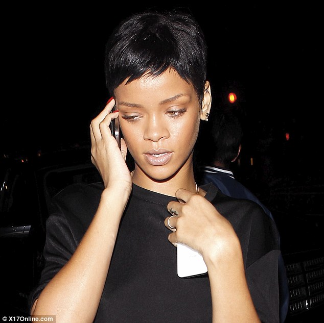 Template meme rihanna new year who dis