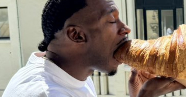 Plantilla de meme Robert Griffin Croissant