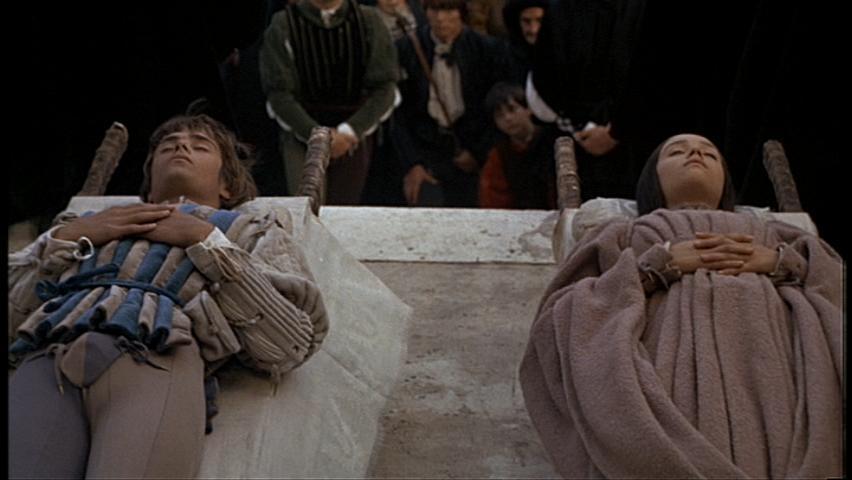 Template meme Romeo and Juliet dead