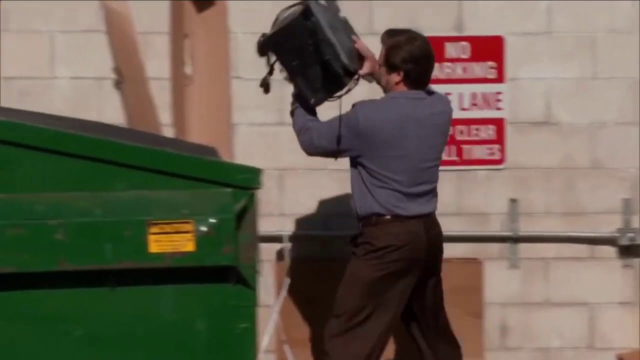Plantilla de meme Ron swanson throws the computer