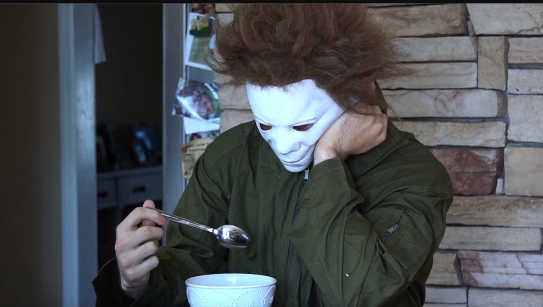 Plantilla de meme Sad Michael myers