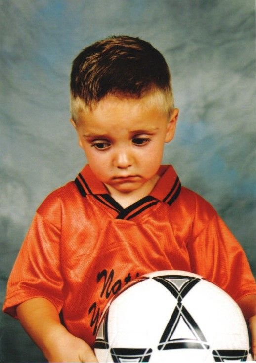 Plantilla de meme Sad Soccer Kid