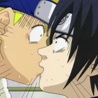 Plantilla de meme sasuke naruto kiss