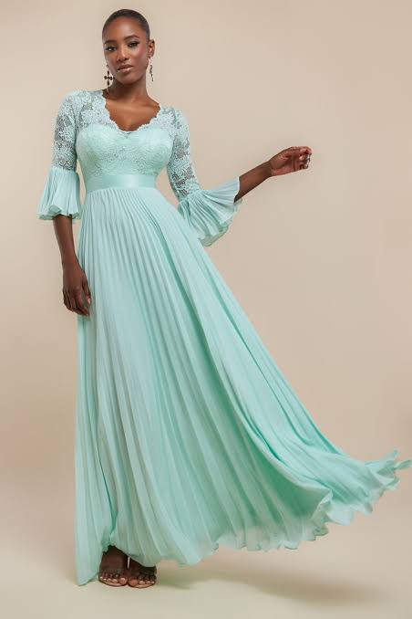 Scalloped Lace Bodice Pleated Chiffon A Line Maxi Dress - Mint G meme template