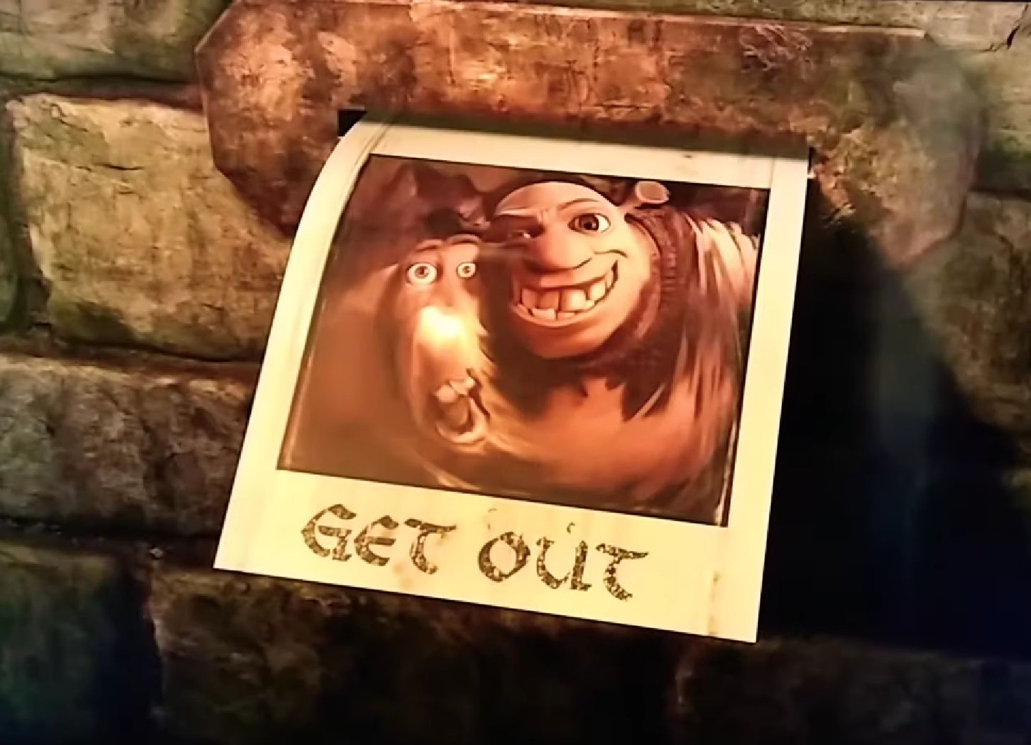 Template meme Scared Shrekless: GET OUT