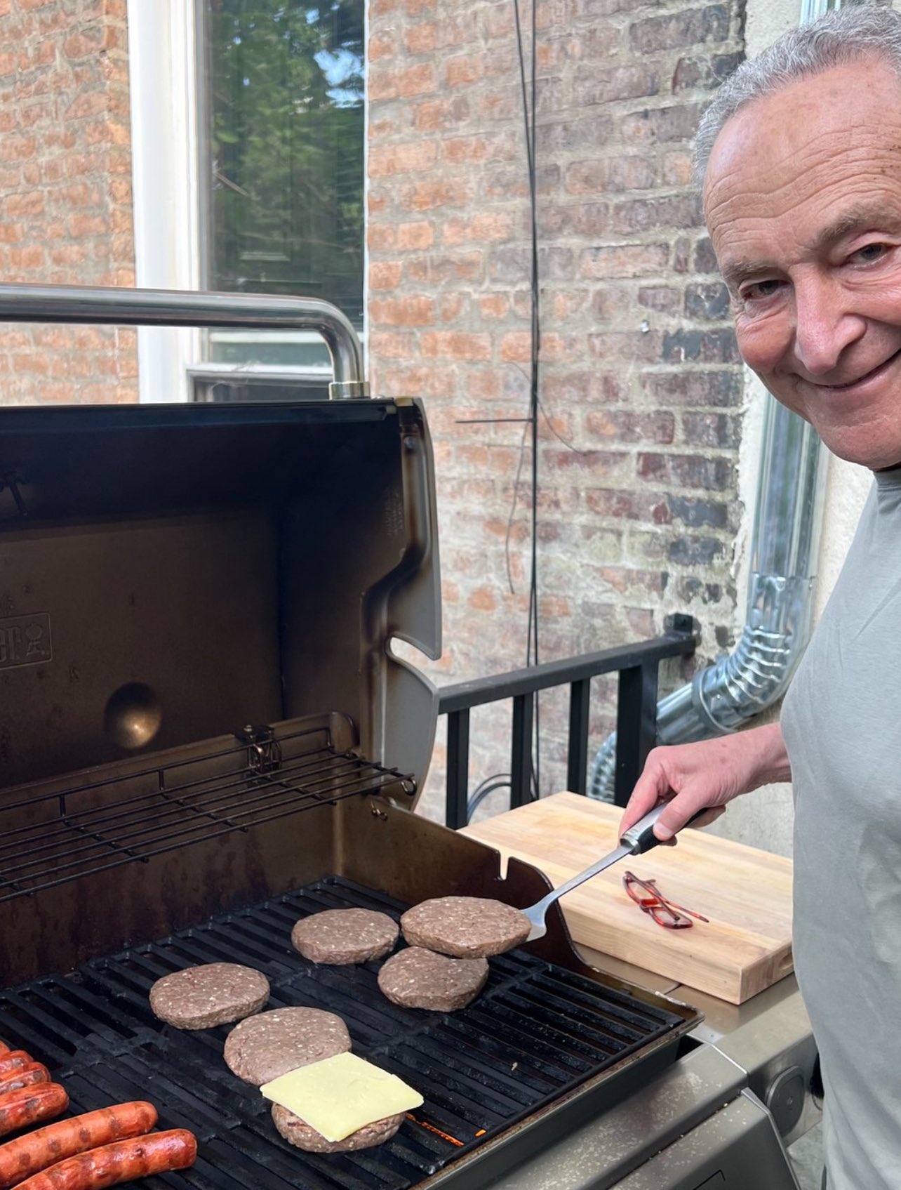 Template meme Schumer Grill Cheese Burger