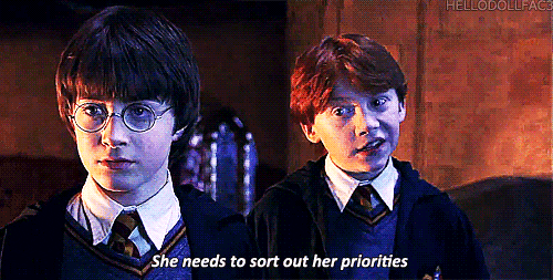 Template meme She needs to sort out her priorities