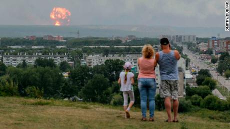 Plantilla de meme siberia explosion stranger things 3