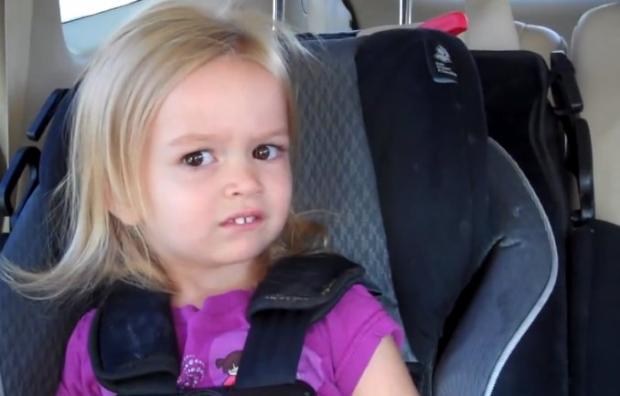 Plantilla de meme Side Eyeing Chloe