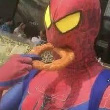 Plantilla de meme Spiderman bagel