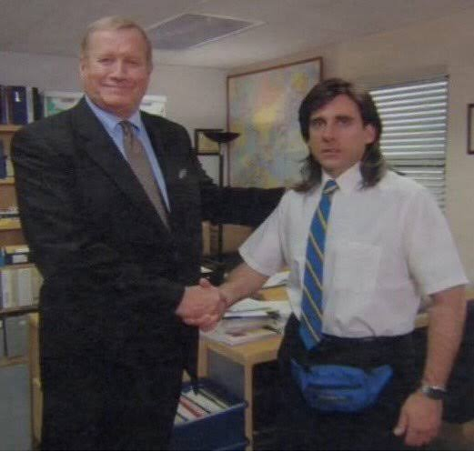 Plantilla de meme Steve Carrel office handshake