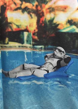 Plantilla de meme Stormtrooper relax pool