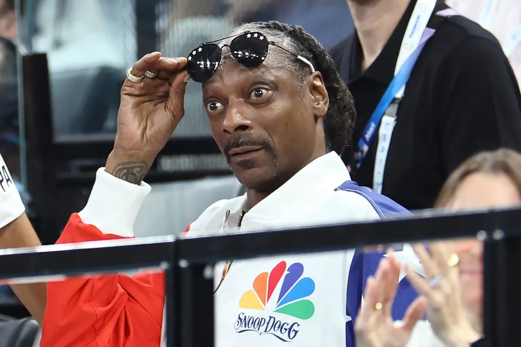 Template meme Surprised Snoop Dogg