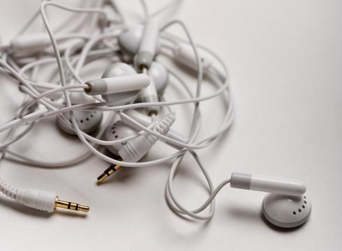 Plantilla de meme tangled headphones
