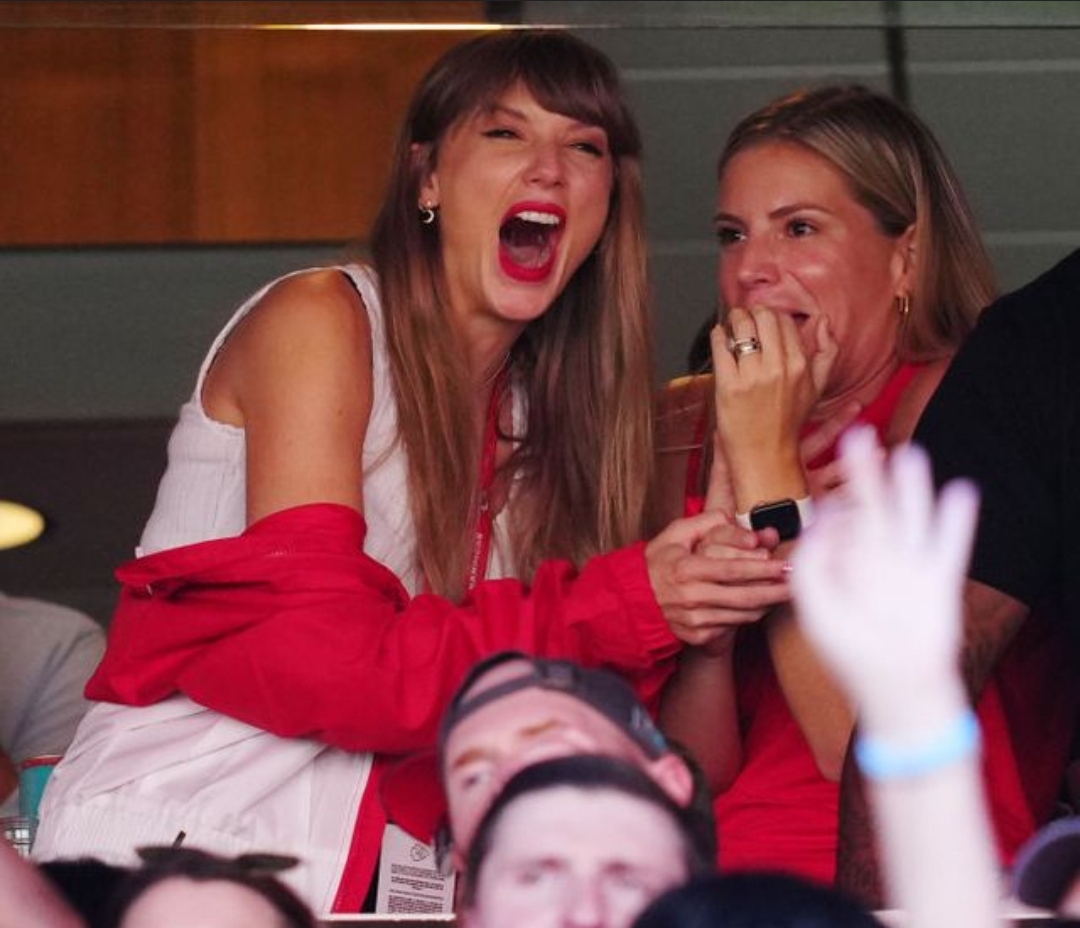 Template meme Taylor swift chiefs
