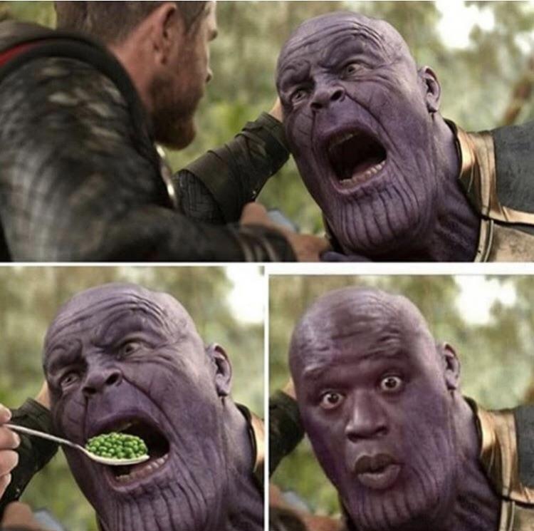 Plantilla de meme Thor feeding Thanos
