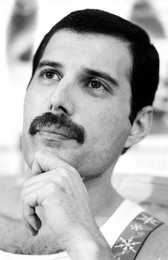 Template meme Thoughtful Freddie Mercury