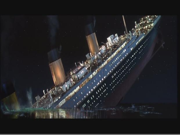 Plantilla de meme Titanic Sinking