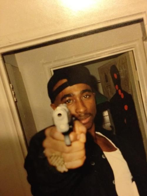 Template meme Tupac Love Me