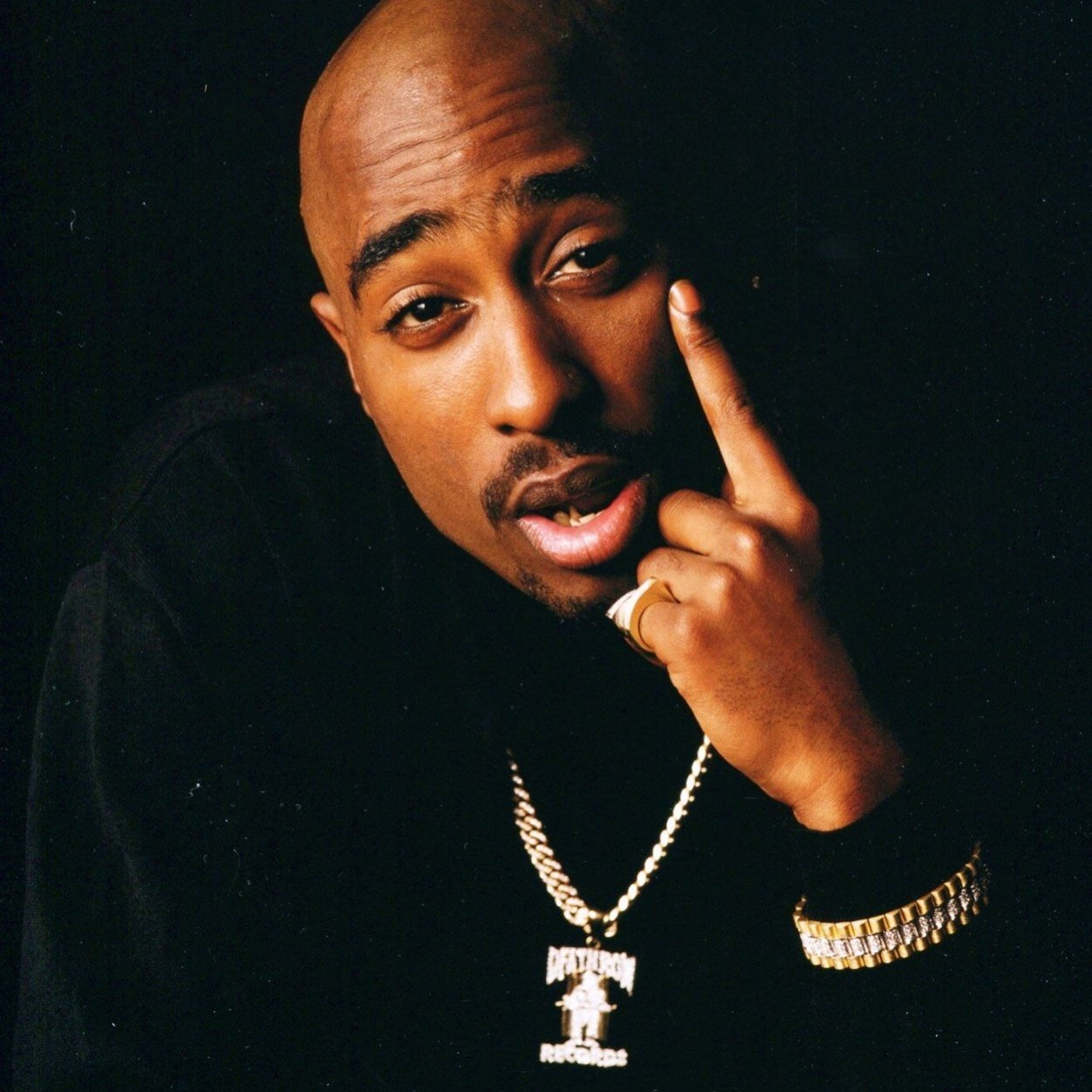 Plantilla de meme Tupac says you aint shit