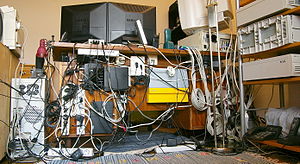 Plantilla de meme tv  wires