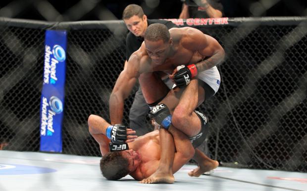 Plantilla de meme UFC Punch