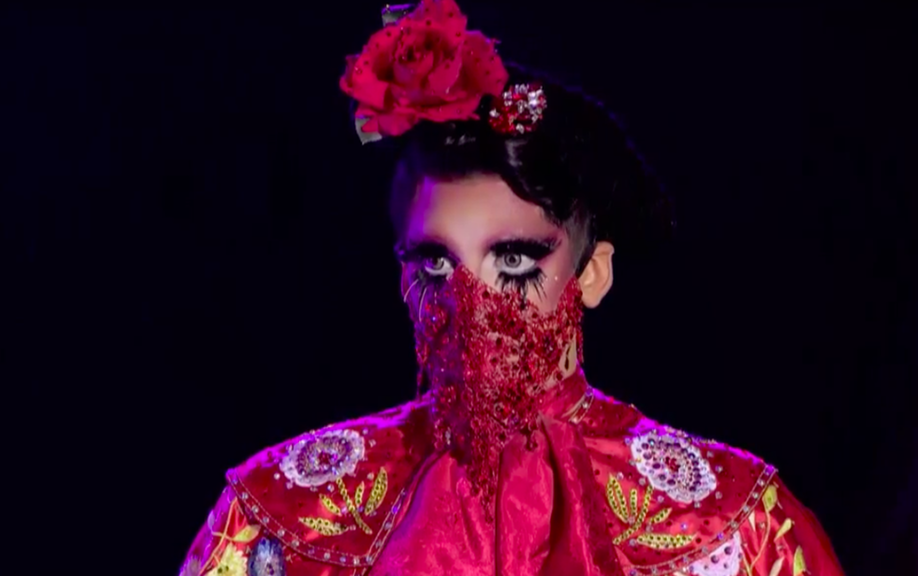 Template meme Valentina's Mask