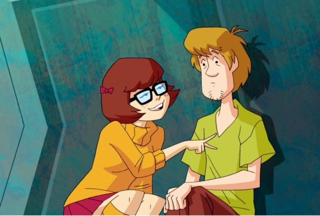Template meme VELMA FLIRTING WITH SHAGGY SCOOBY DOO