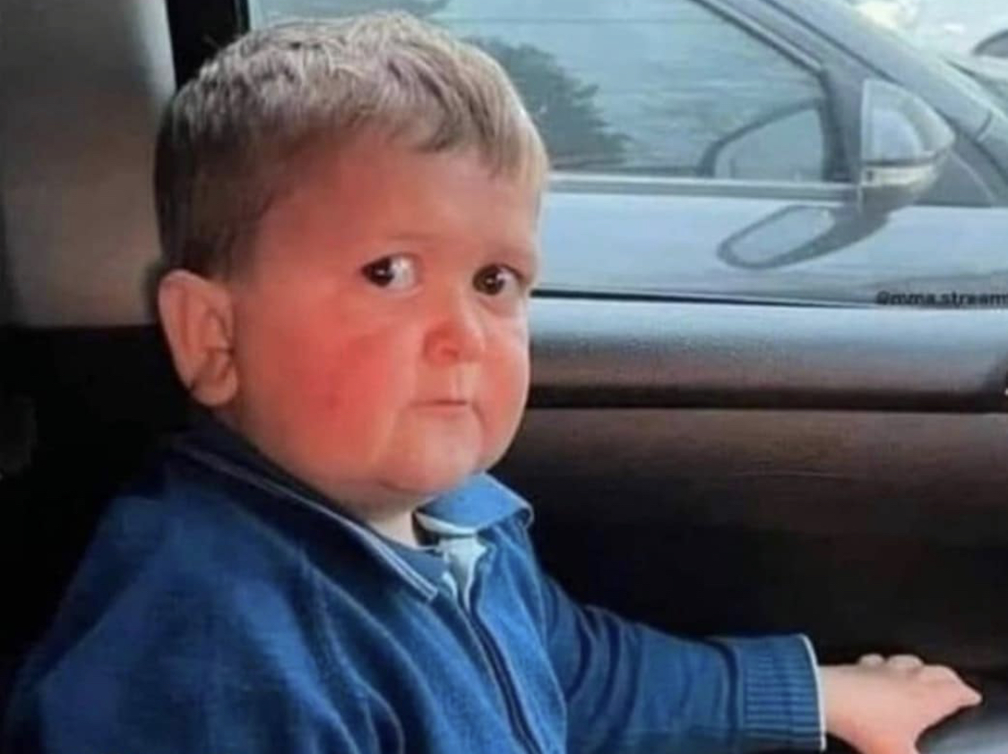 Plantilla de meme when your friend starts driving meme 150 kmph