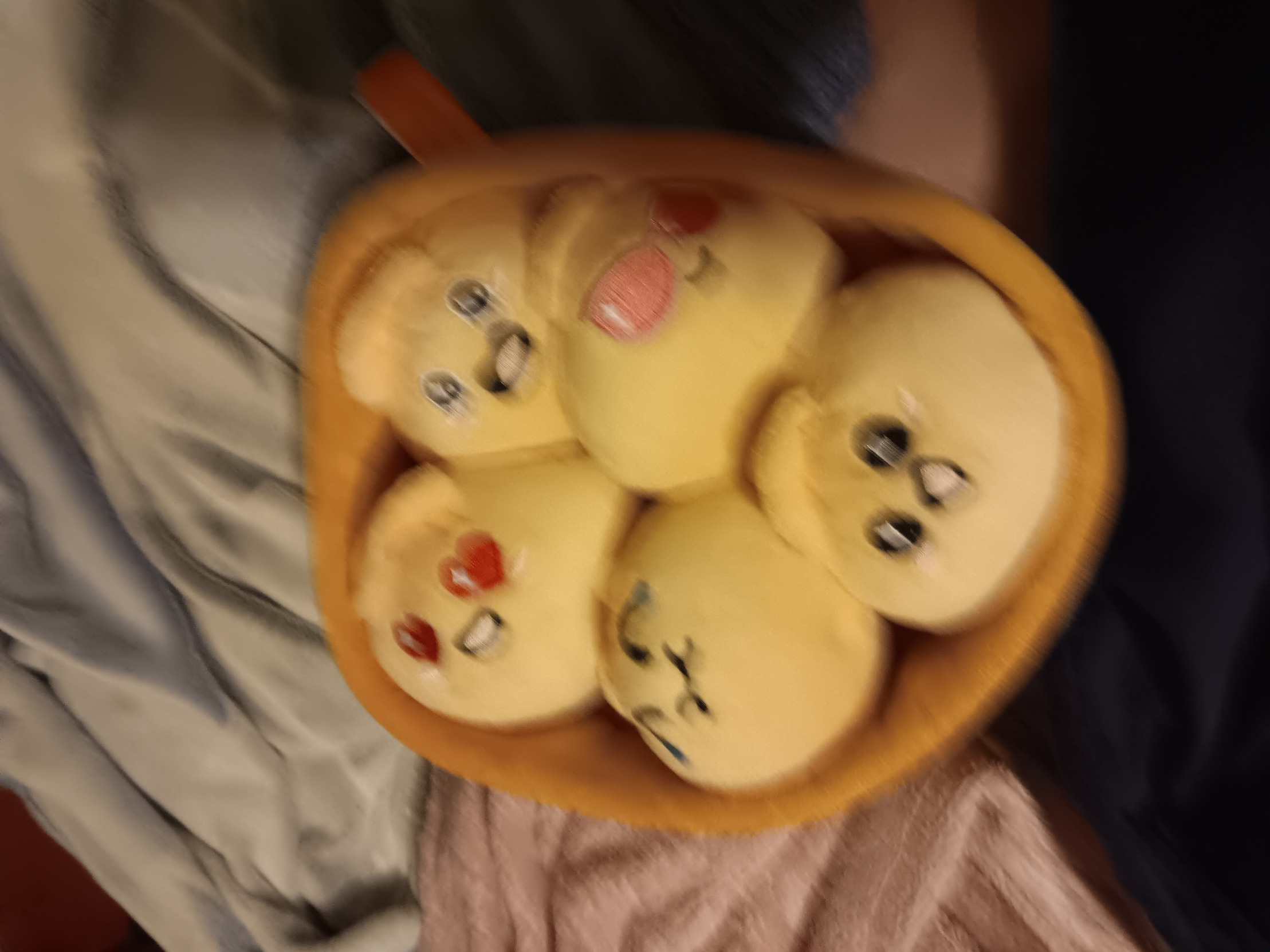 Plantilla de meme Which emotional support dumpling am I