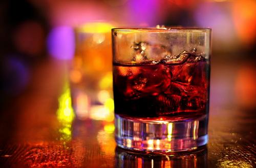 Plantilla de meme Whiskey & Cola
